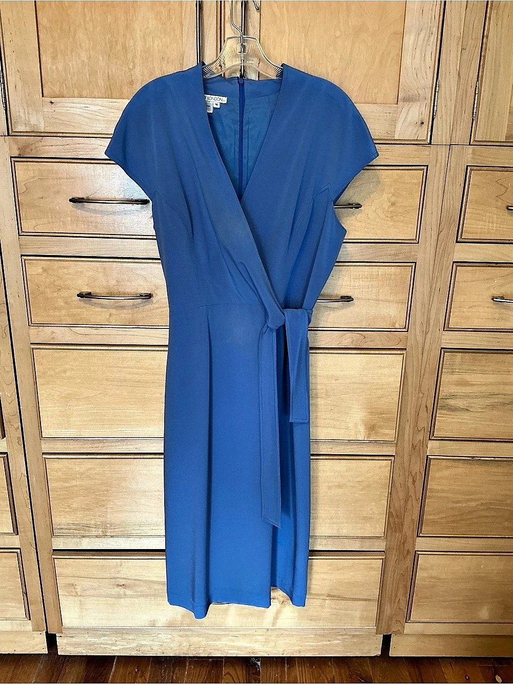 Maggy London Faux Wrap Midi Dress in periwinkle Blue. 16 short sleeve. Like New
